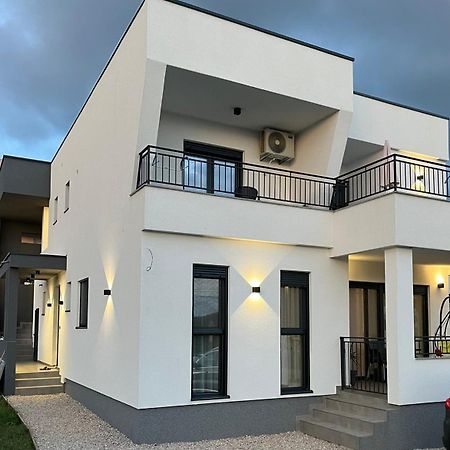 Lana Apartmani Bar Εξωτερικό φωτογραφία