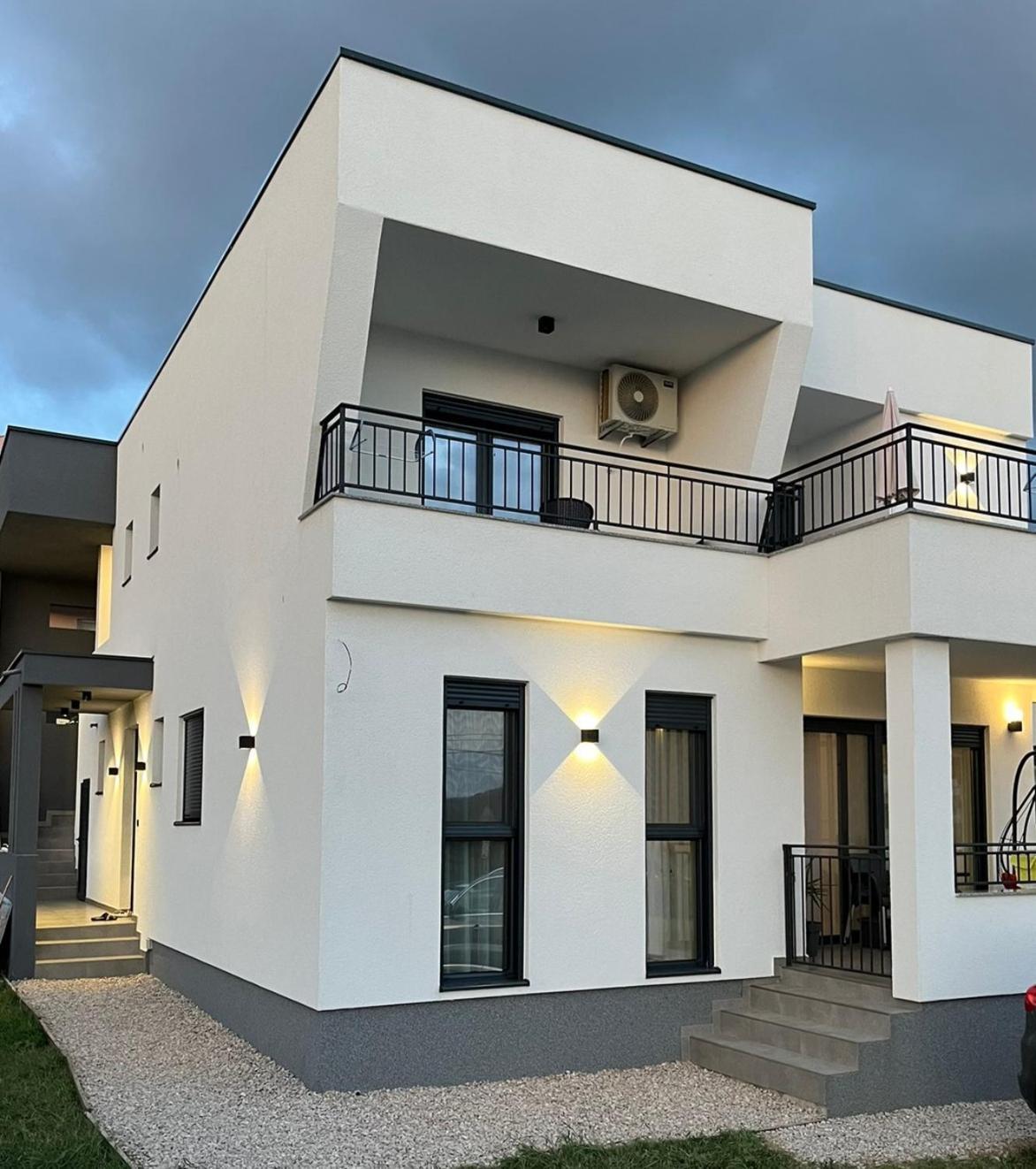 Lana Apartmani Bar Εξωτερικό φωτογραφία